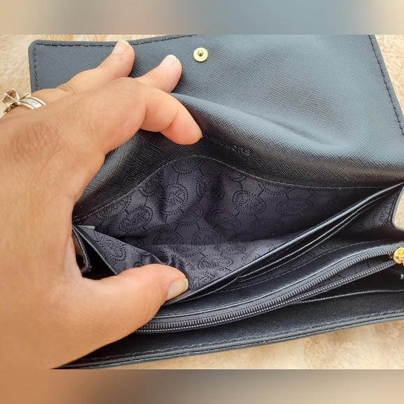 Michael Kors Fulton Black Leather Wallet-EUC - Picture 8 of 13